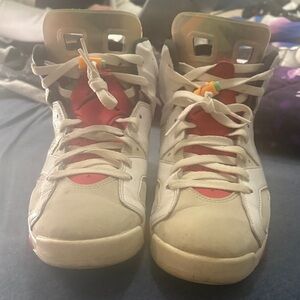 Jordan Men's White and Red High-Top Basketball Sneakers